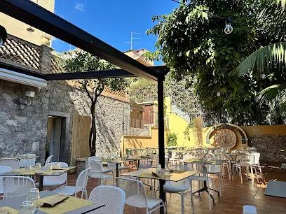Pizzeria La Romana — Taormina